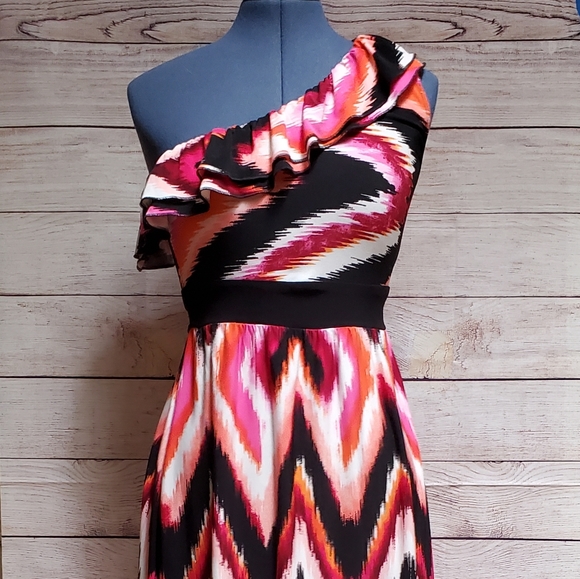 Summer Dress One Shoulder Dress by Wrapper Stretchy Flowy - Picture 4 of 11